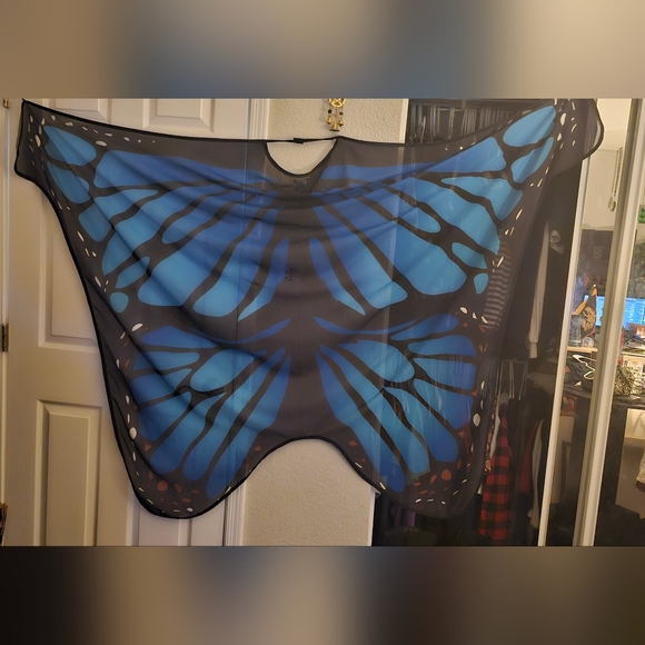 Butterfly Wing Cape - Great for Halloween orFestivals! - Picture 1 of 4